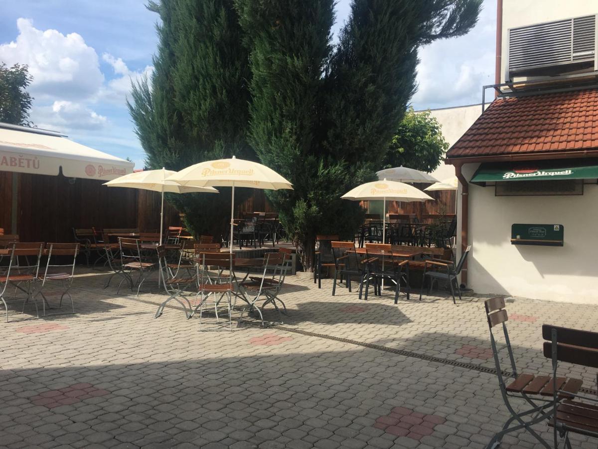 Apartman 3, Suvorovova 158 Cesky Brod Kültér fotó